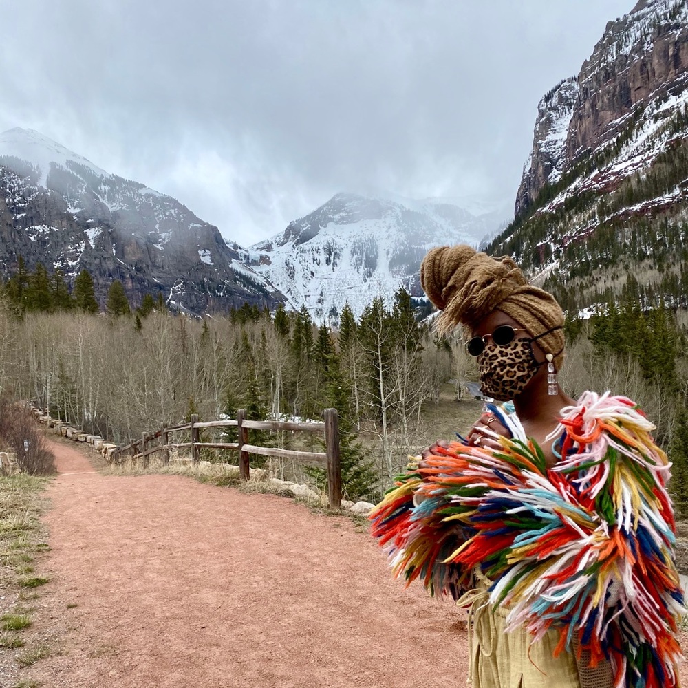 Meet your Posher, Shan